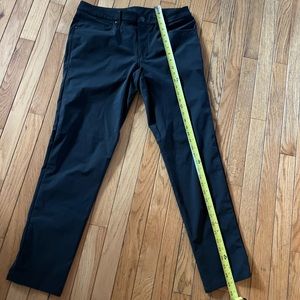 Lululemon 💙 Men’s size 32